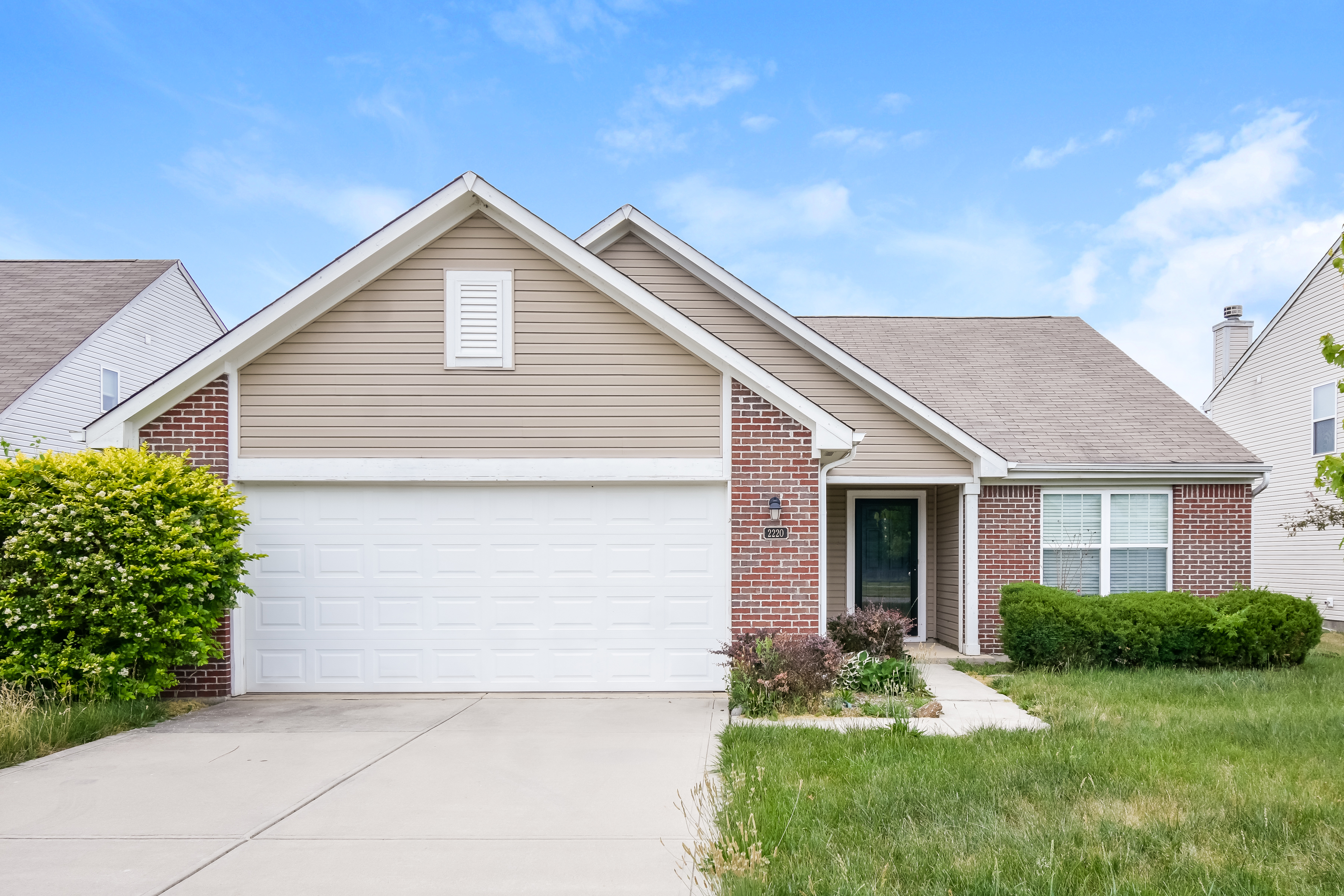 2220 Rossington Ln Indianapolis, IN 46229